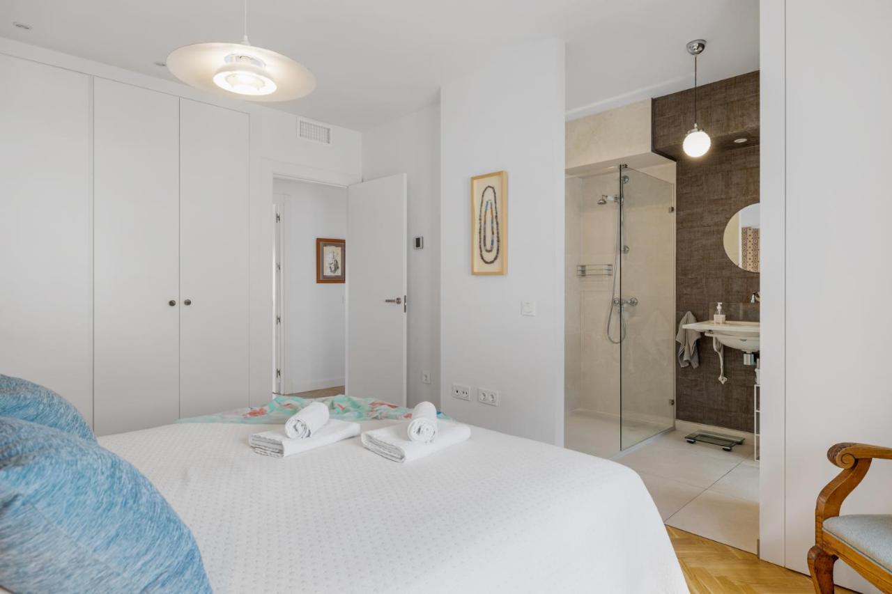 Soho 2 Bedrooms Apt Next To The Beach مالقة المظهر الخارجي الصورة